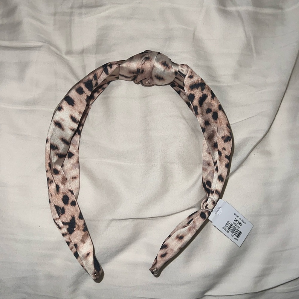 NWT leopard headband